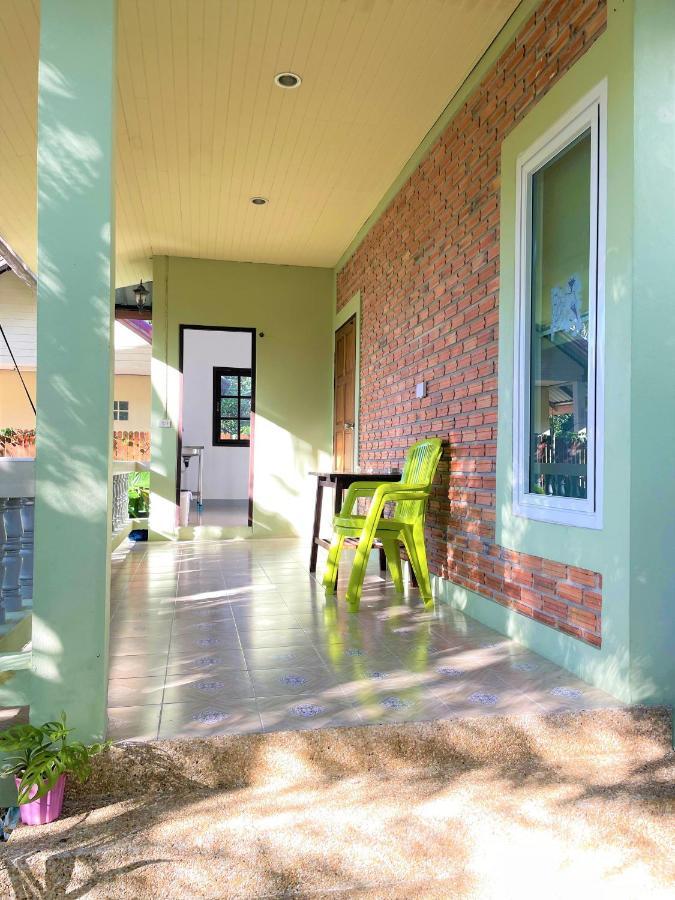 Wandee Bed & Breakfast Khao Lak Exterior photo