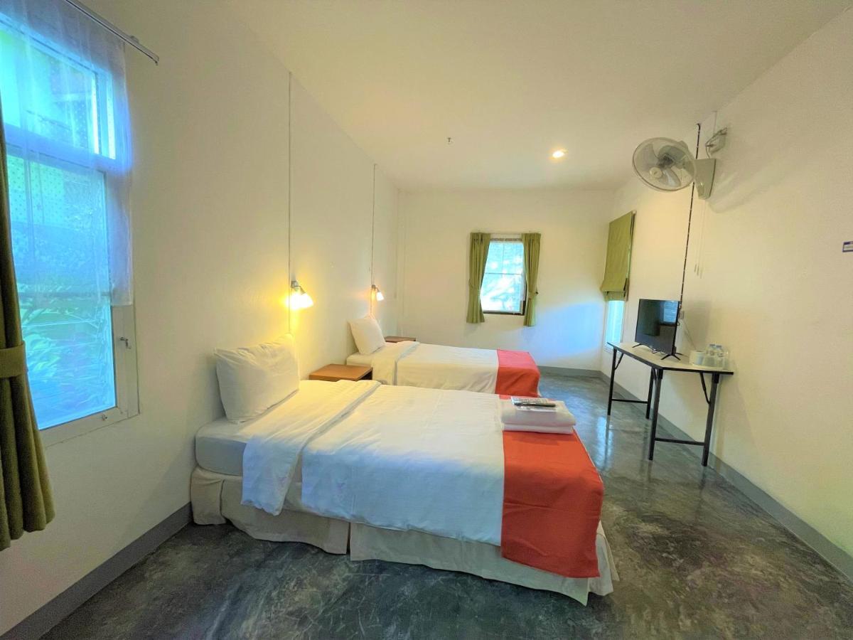 Wandee Bed & Breakfast Khao Lak Exterior photo