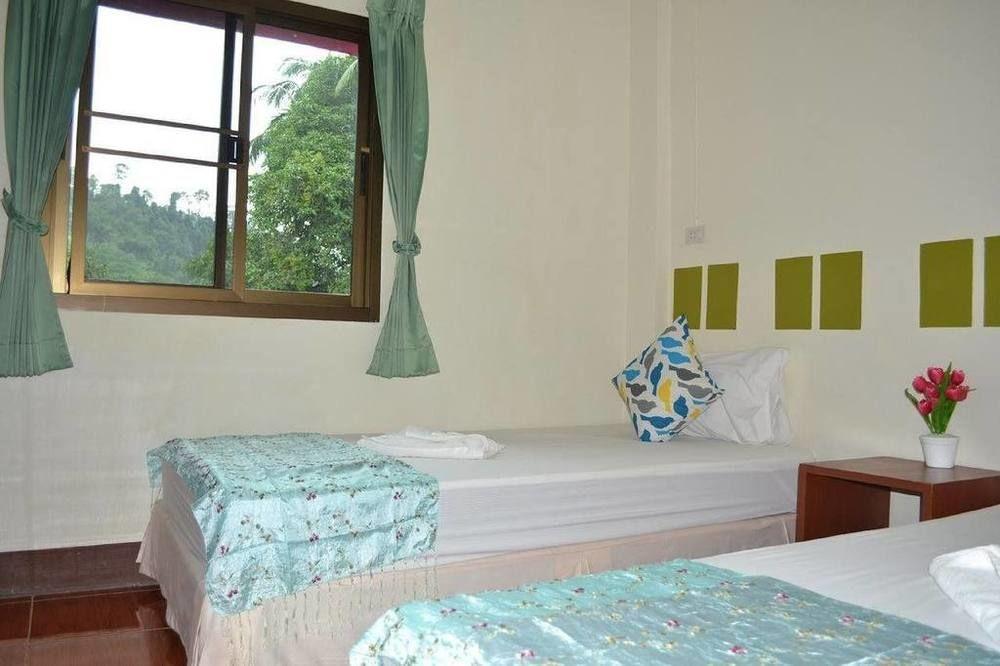 Wandee Bed & Breakfast Khao Lak Exterior photo