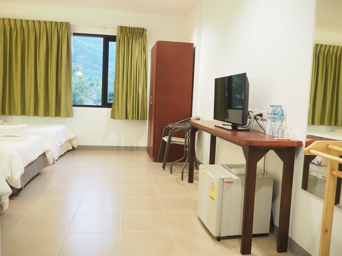 Wandee Bed & Breakfast Khao Lak Exterior photo