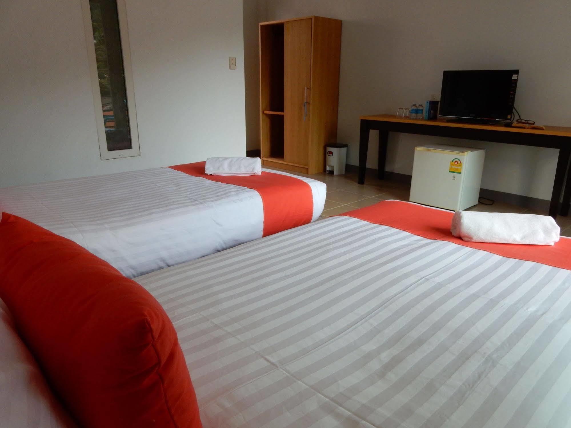 Wandee Bed & Breakfast Khao Lak Exterior photo