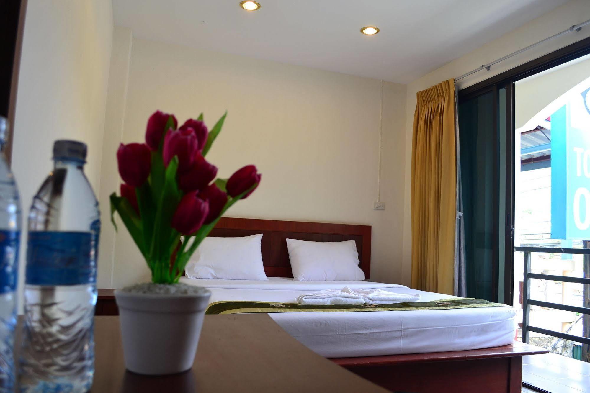 Wandee Bed & Breakfast Khao Lak Exterior photo