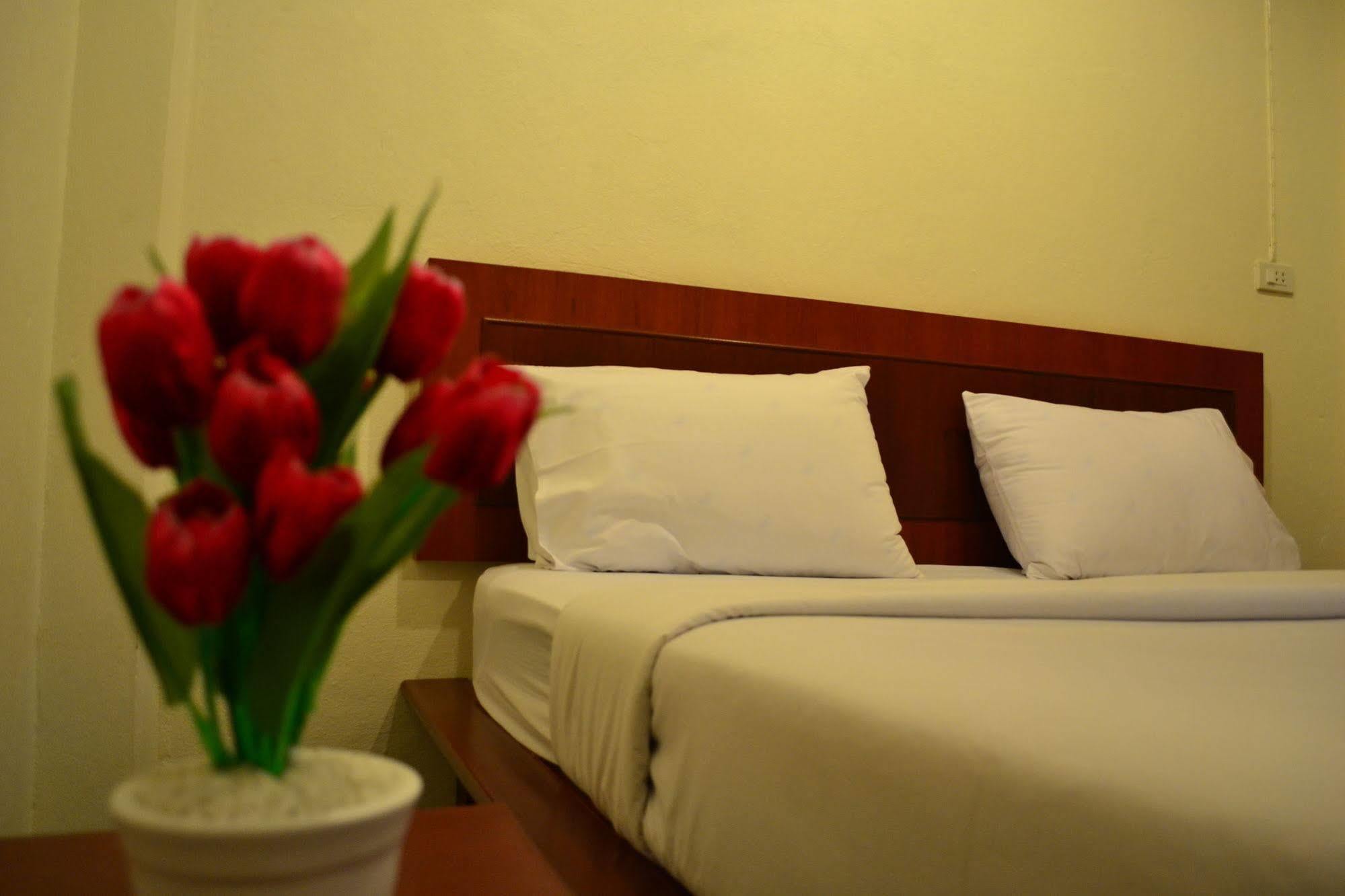 Wandee Bed & Breakfast Khao Lak Exterior photo