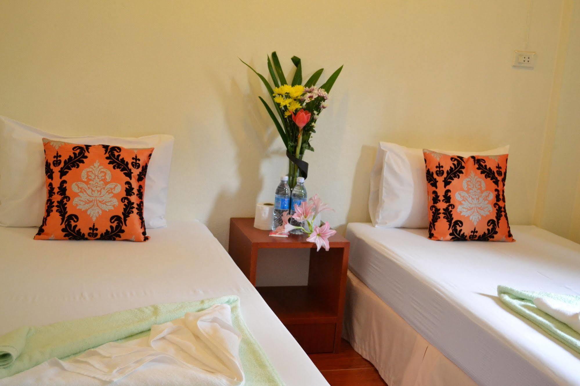 Wandee Bed & Breakfast Khao Lak Exterior photo