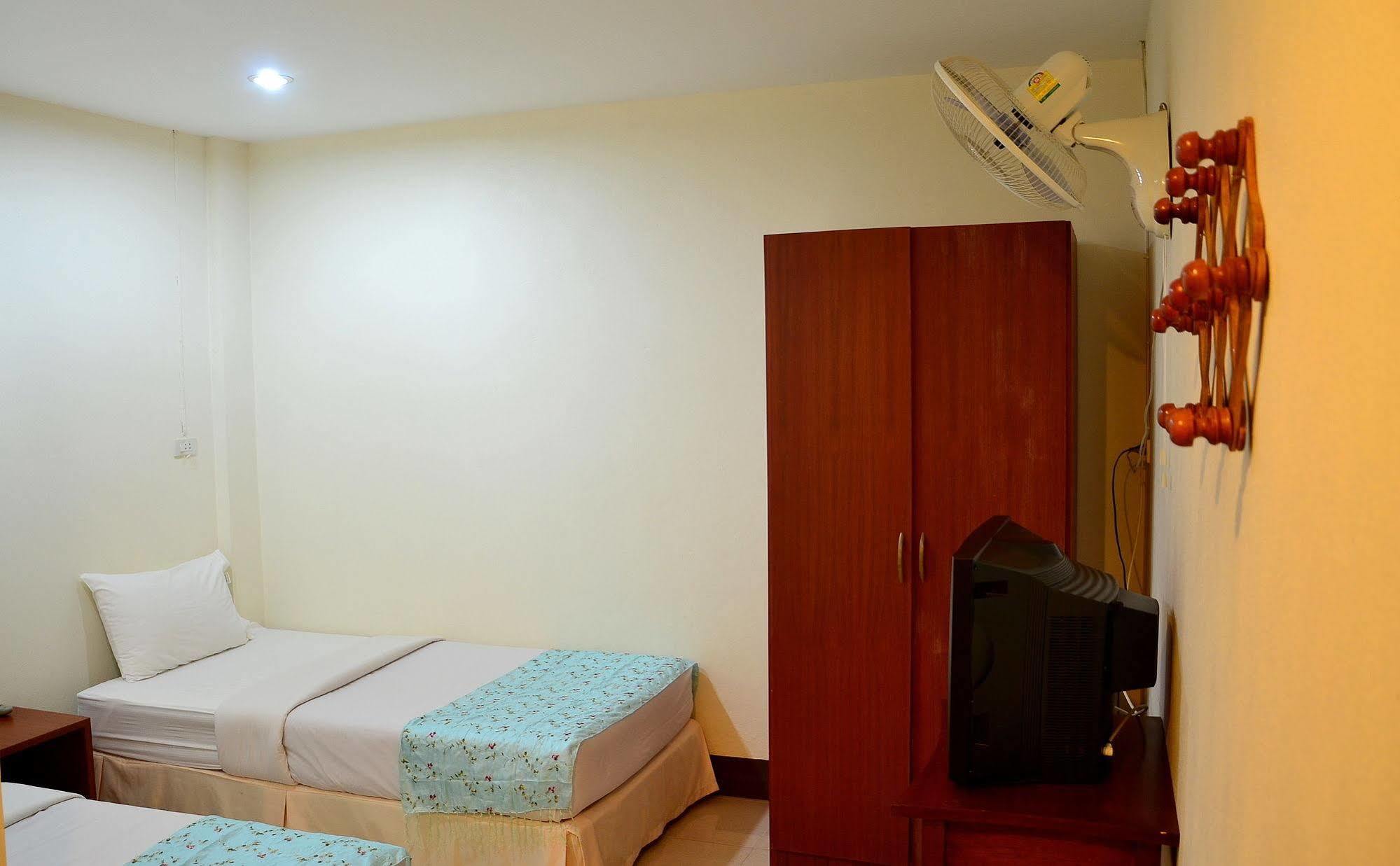 Wandee Bed & Breakfast Khao Lak Exterior photo