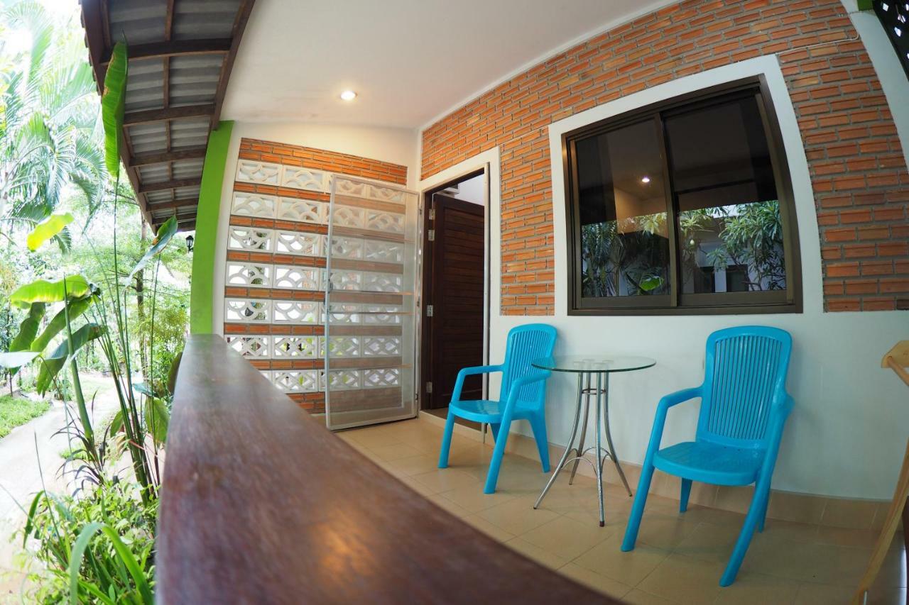Wandee Bed & Breakfast Khao Lak Exterior photo