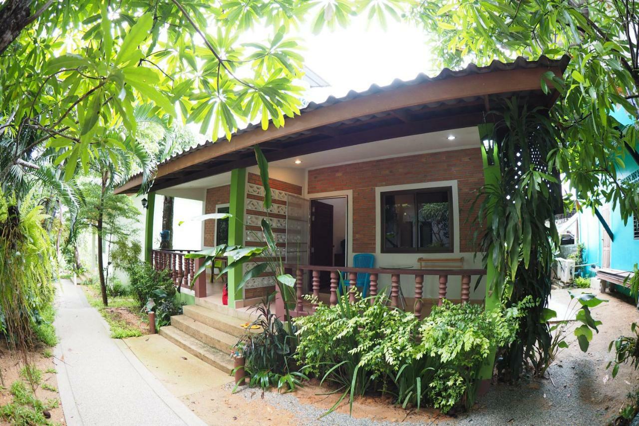 Wandee Bed & Breakfast Khao Lak Exterior photo