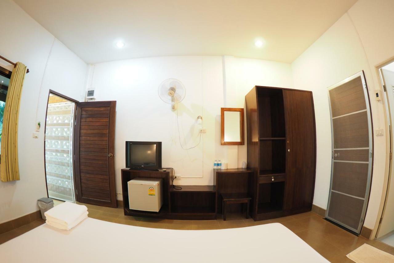 Wandee Bed & Breakfast Khao Lak Exterior photo